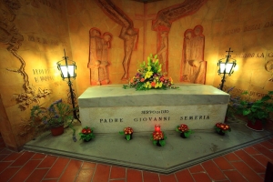 La tomba del P. Semeria - Istituto di Monterosso al Mare (Imperia).