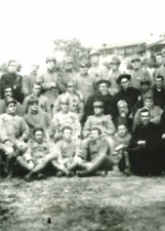 P. Semeria e P. Minozzi tra i soldati.